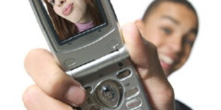 Why You Shouldn't Text Before The First Date texting is dangerous