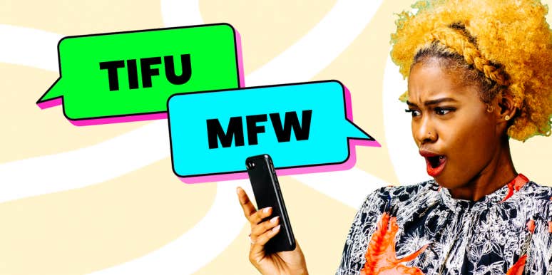 115 Text Abbreviations & Internet Acronyms: List And Meanings person texting