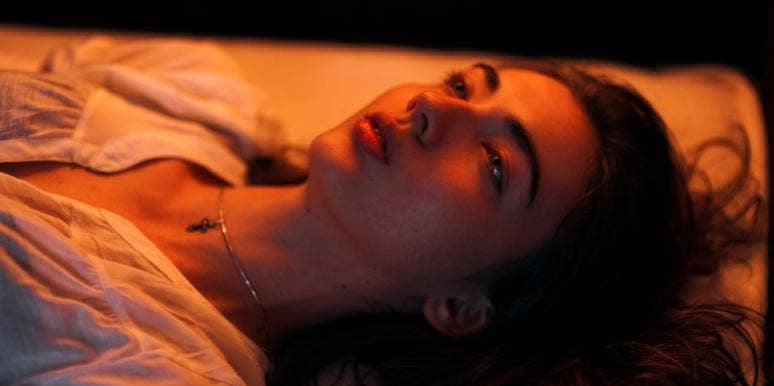Signs Of A Toxic Relationship You Ignore Because Of Codependency & Fear Of Loneliness Signs Of A Toxic Relationship You Ignore Because Of Codependency & Fear Of Loneliness