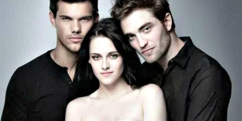 Why Women Love The Fantasy Of Two Men Fighting For Her Heart Why Women Love The Fantasy Of Two Men Fighting For Her Heart