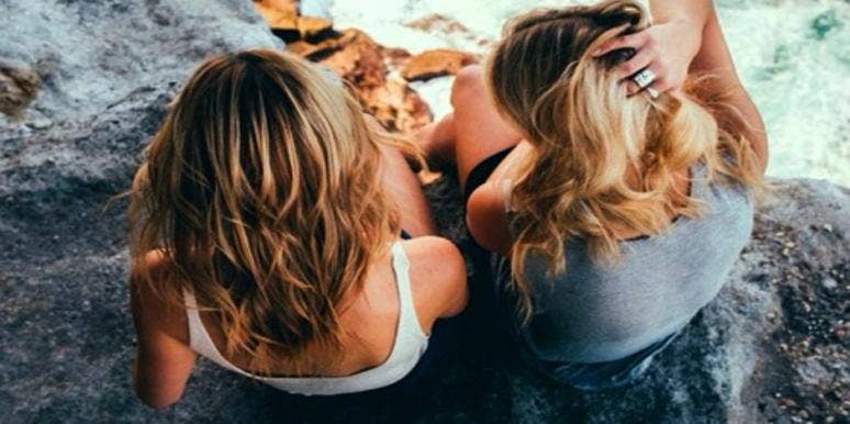 7 Signs Your BFF Is TOTALLY Self-Serving And Two-Faced