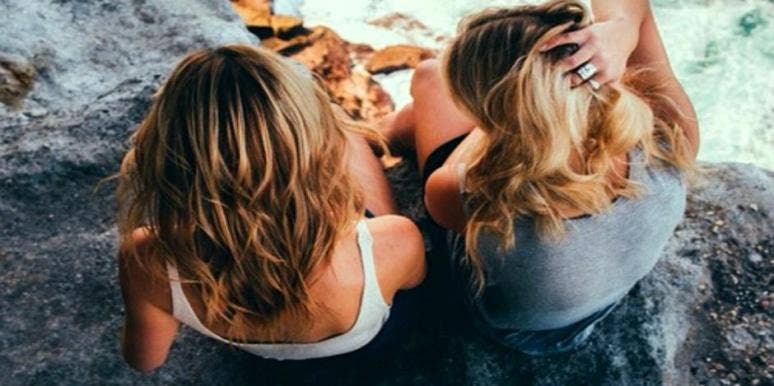 7 Signs Your BFF Is TOTALLY Self-Serving And Two-Faced 7 Signs Your BFF Is TOTALLY Self-Serving And Two-Faced