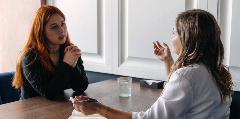 15 Common Types Of Therapy And Therapists woman in therapy with therapist