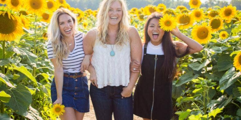 How Each Zodiac Sign Hosts Thanksgiving, Per Astrology How Each Zodiac Sign Hosts Thanksgiving, Per Astrology