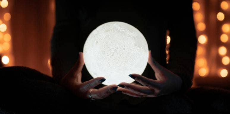 When Is The Next Full Moon — 2020 Lunar Calendar For Each Zodiac Sign In Astrology