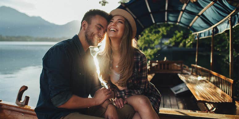 Why Being Both A Realist And A Romantic Is The Best Way To Fall In Love couple in boat