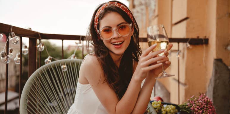 Wine, Chocolate, Spicy Food Diet Makes You Live Longer, Says Science woman holding wine