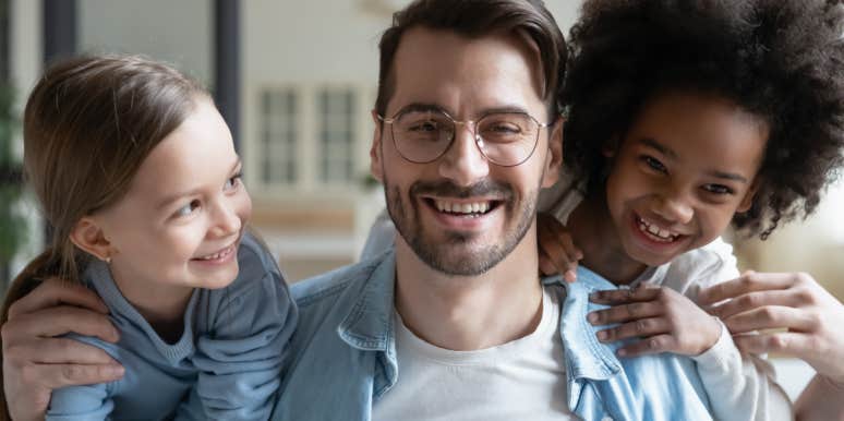 Woman Horrified That Man She W ent On Two Dates With Has 3 Kids All By Different Moms & Waited To Tell Her man, kids
