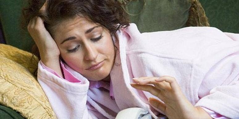 woman waiting phone