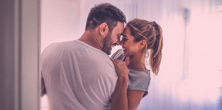 This Just In: Women Want To Start A Family In Their Late 20s couple kissing