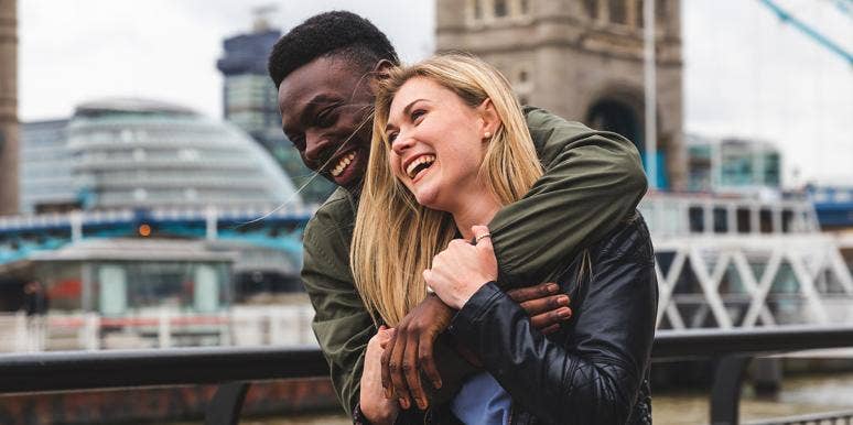 Only Fall In Love With Someone Who Meets These 6 Criteria happy couple