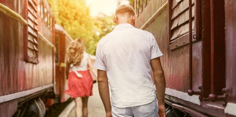 3 Zodiac Signs Whose Karmic Relationship Ends, January 9 - 11, 2022 3 Zodiac Signs Whose Karmic Relationship Ends During Neptune Sextile Pluto Starting January 9 - 11, 2022
