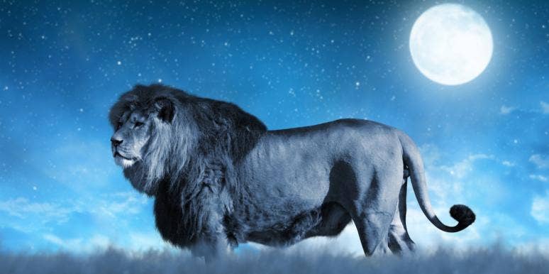 3 Zodiac Signs Who Are Luckiest In Love During The Moon In Leo Starting January 17 - 19, 2022