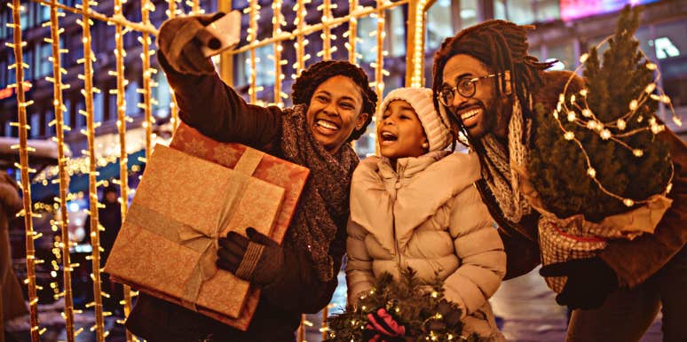 The 3 Zodiac Signs Who Want To Party During Sun Sextile Moon On December 27, 2022 The 3 Zodiac Signs Who Want To Party During Sun Sextile Moon On December 27, 2022