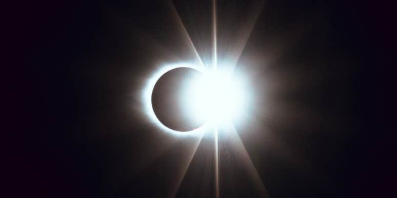 The 3 Zodiac Signs Who Refuse To Compromise For Love During The Moon Conjunct The Sun On May 29 - 31, 2022 The 3 Zodiac Signs Who Refuse To Compromise For Love During The Moon Conjunct The Sun On May 29 - 31, 2022