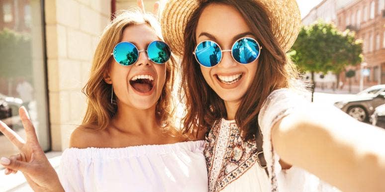 3 Zodiac Signs Who Fall In Love With Their Best Friend, November 11 - 13, 2021 3 Zodiac Signs Who Fall In Love With Their Best Friend During The Moon In Aquarius Starting November 11 - 13, 2021