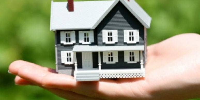 house hand Why Falling In Love Is Just Like Investing In Real Estate