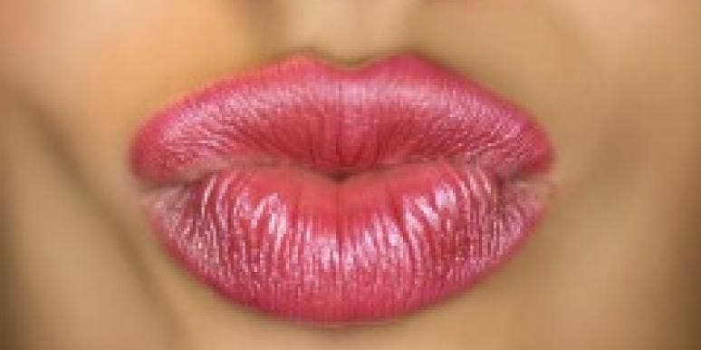 Smooching 101 3 Easy Steps To Becoming A Better Kisser Yourtango Smooching 101 3 Easy Steps To Becoming A Better Kisser Yourtango