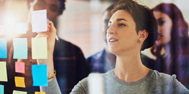 Woman's productivity skyrockets after following the Warren Buffet rule.
