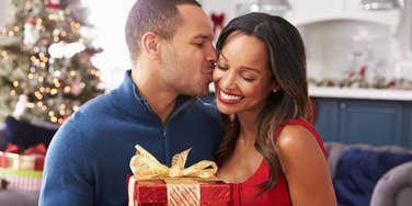 All woman wants for Christmas from her husband is a divorce.