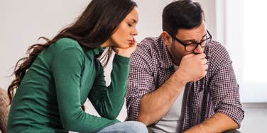 Couple has wedding behaviors that predict divorce within a year.