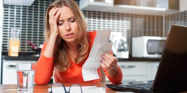 Woman who is in financial distress