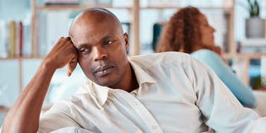 man emotionally checked out of his relationship