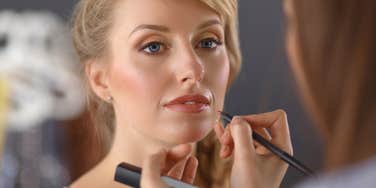 MLM girl boss holding impromptu makeup party at her cousin's wedding