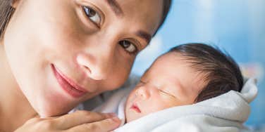 Mom who shared hospital bill after giving birth