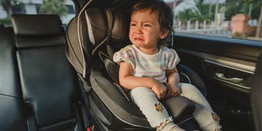 Toddler screaming in the drive-thru at Panera where employee refuses to take mom's order