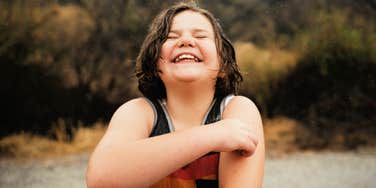 People Who Listen But Don’t Judge Usually Had These Childhood Experiences
