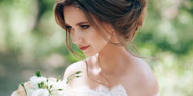 Bride who intentionally limited reception seating to encourage guests to mingle