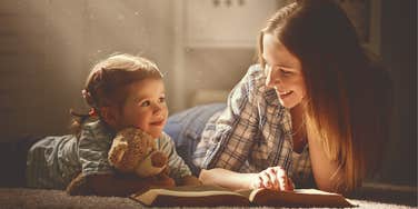 mom enjoying a stress-free moment with her daughter