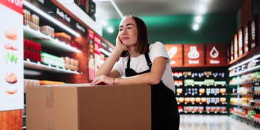 hourly worker who would rather be salaried and living paycheck-to-paycheck