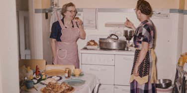 people wash dishes old fashioned way happier study