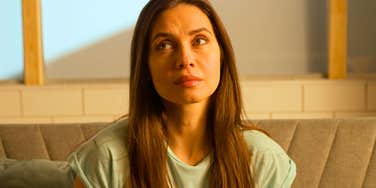 Quiet Behaviors Of A Woman Who Is Lonely Later In Life That Are Obvious To Everyone But Her