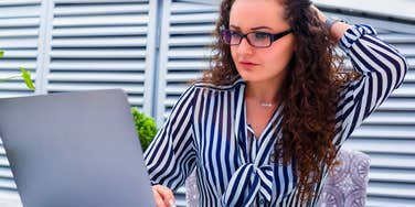 Things People Notice Immediately When You Share Your Screen During A Meeting