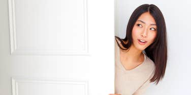 Things People Quietly Judge When They Walk Into Someone’s House