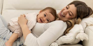 Stay-At-Home Mom With One Baby Criticizes Other Parents Who Say It's Hard