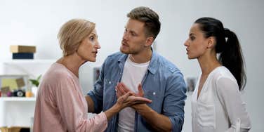 couple arguing with in-laws