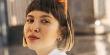 woman who lacks common sense coming up with bad ideas