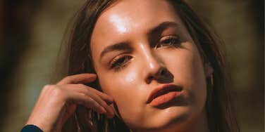 Woman has almost no friends
