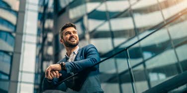 entrepreneur happy with results of work less challenge