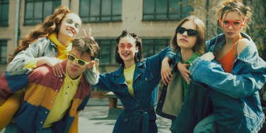 90s kids hanging out looking cool