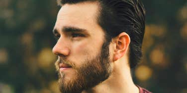 Man displays behaviors before cheating.