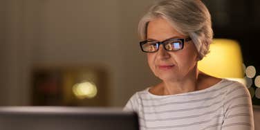 mom creates spreadsheet everything she pays show dad doesn't contribute