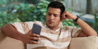 husband texting wife shaming group chat