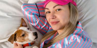 People Who Can't Sleep Without Their Pet In The Bed With Them Usually Have These Reasons