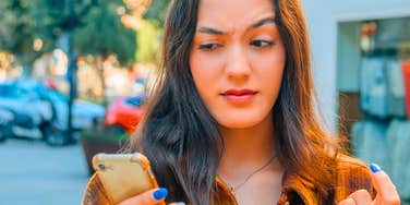 People Who Hate Talking On The Phone Usually Have These Specific Reasons