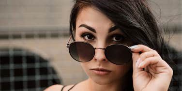 Perpetually single woman ignoring one aspect of being a good partner